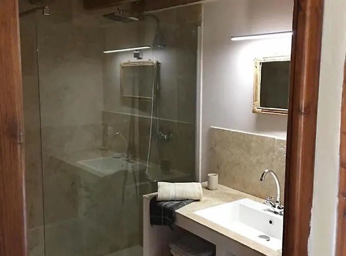 La Chartreuse Bed & Breakfast